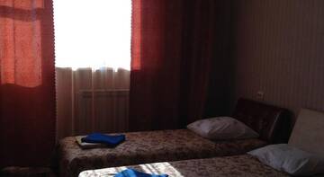 Фото номера Трехместный номер с видом на озеро Гостиница Otel na Naberezhnoy г. Волгодонск 2